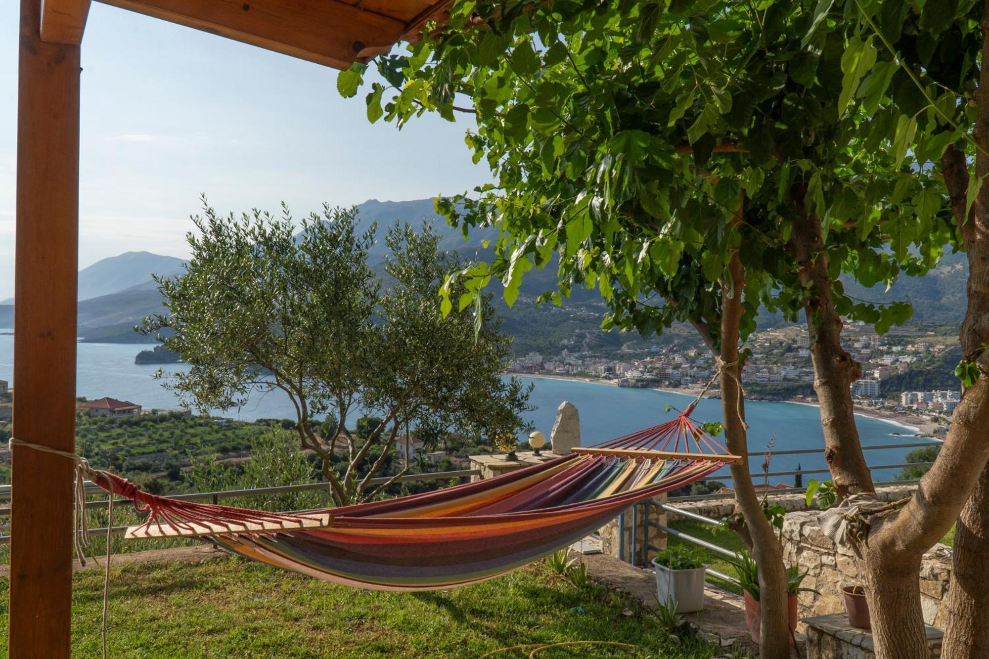 Sunset Serenity Himare Bagian luar foto