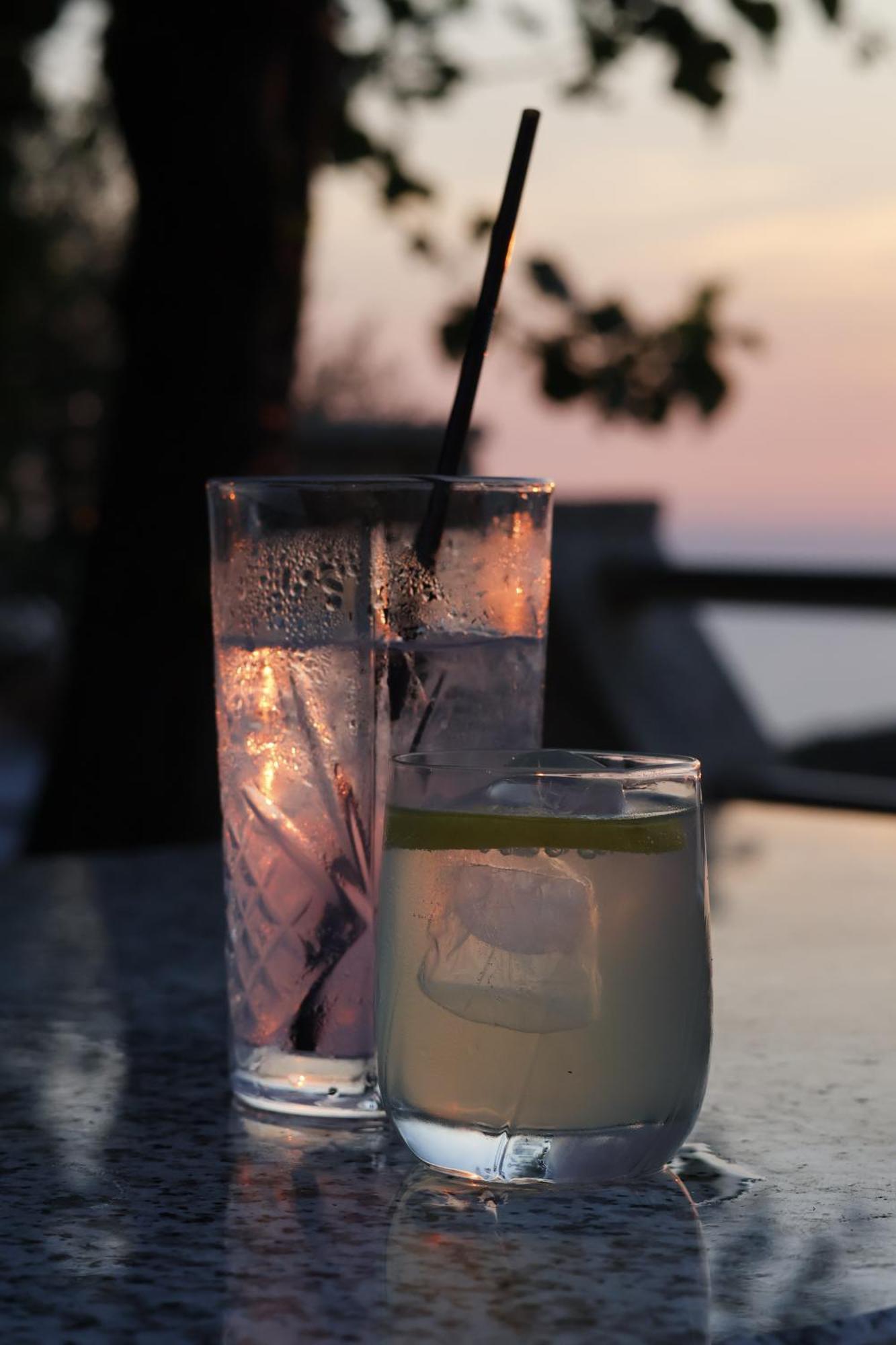 Sunset Serenity Himare Bagian luar foto